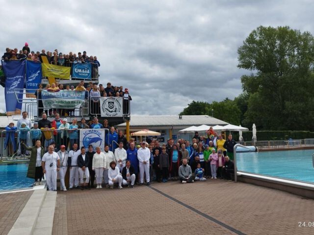 Gelungener Start in die neue Flossenschwimmsaison